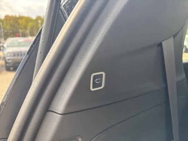 new 2026 Chrysler Pacifica car, priced at $46,845