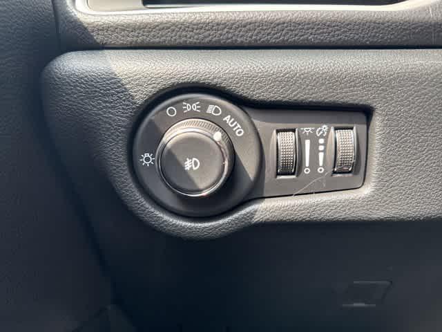 new 2026 Chrysler Pacifica car, priced at $46,845