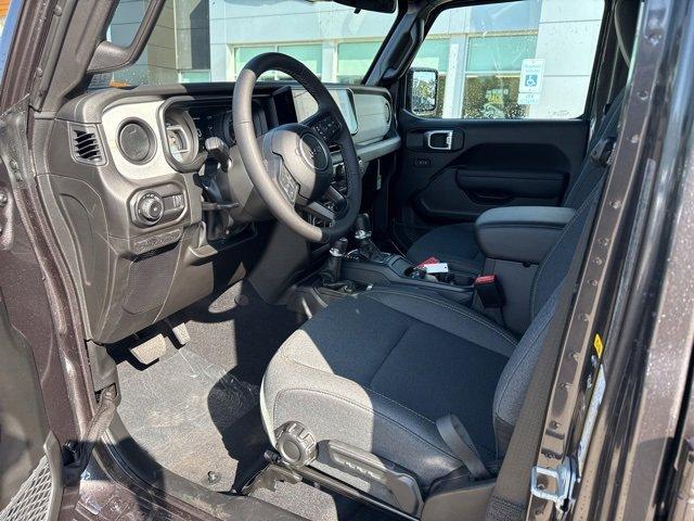 new 2025 Jeep Wrangler car, priced at $51,864