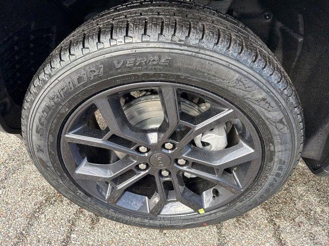 new 2025 Jeep Grand Cherokee car, priced at $50,898