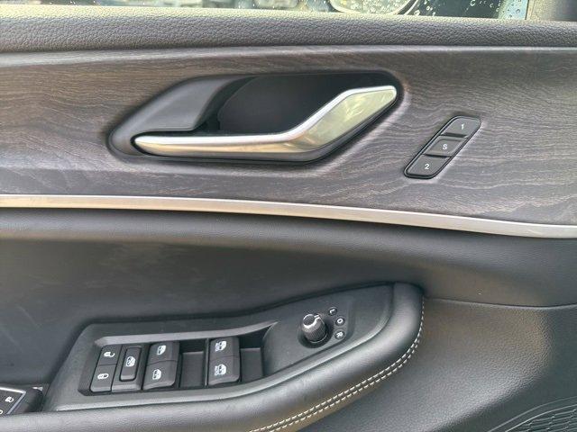 new 2025 Jeep Grand Cherokee car, priced at $50,898