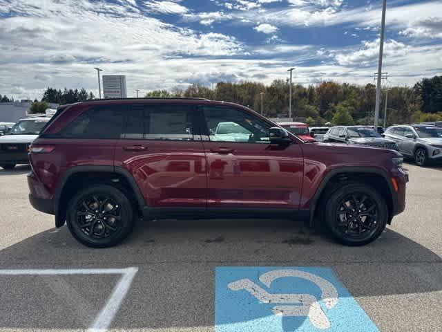 new 2025 Jeep Grand Cherokee car, priced at $43,053