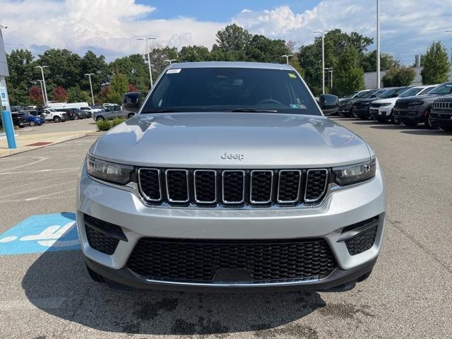 new 2025 Jeep Grand Cherokee car, priced at $39,925