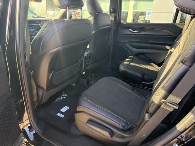 new 2025 Jeep Grand Cherokee L car, priced at $46,107