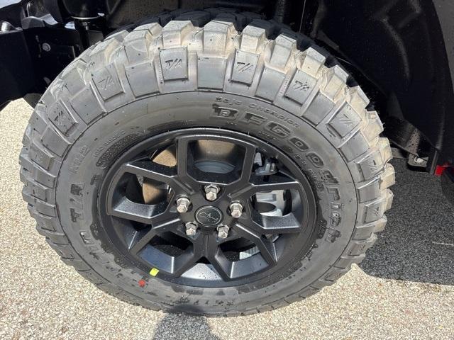 new 2025 Jeep Gladiator car, priced at $51,940