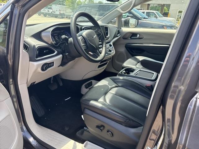 used 2023 Chrysler Pacifica car, priced at $25,671