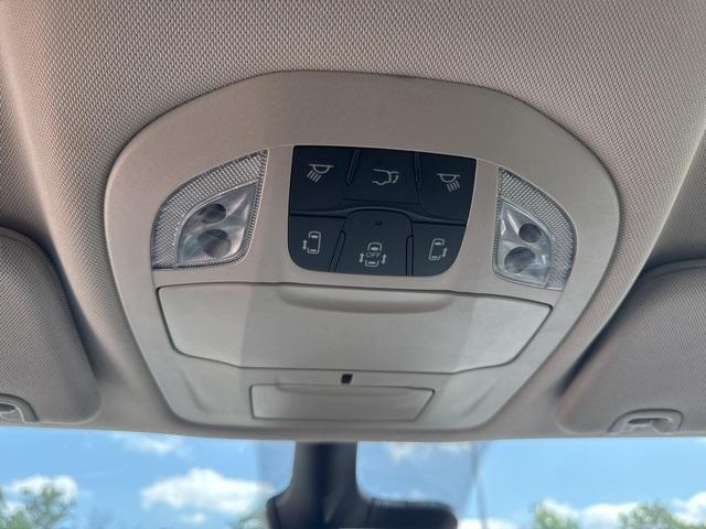 used 2023 Chrysler Pacifica car, priced at $25,671