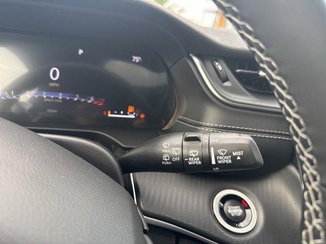new 2025 Jeep Grand Cherokee car, priced at $39,327