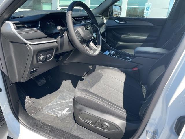 new 2025 Jeep Grand Cherokee L car, priced at $40,818