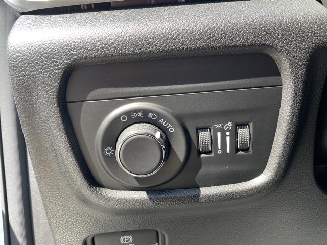 new 2025 Jeep Grand Cherokee L car, priced at $40,818
