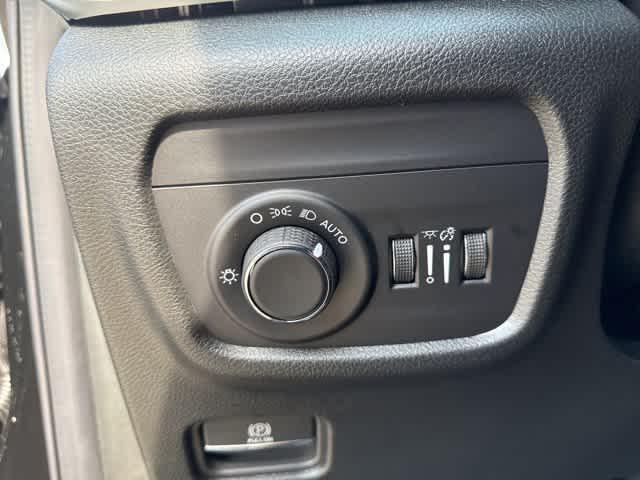 new 2025 Jeep Grand Cherokee L car, priced at $41,297