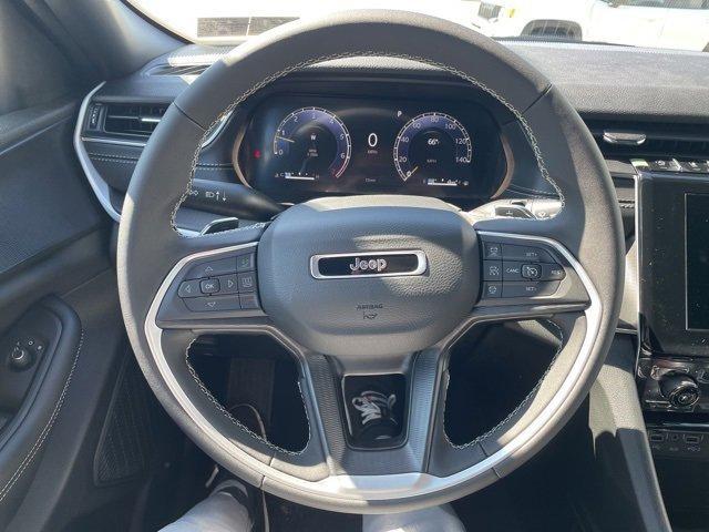 new 2025 Jeep Grand Cherokee car, priced at $35,916