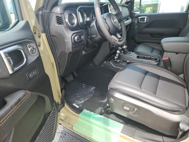 new 2025 Jeep Gladiator car, priced at $51,940