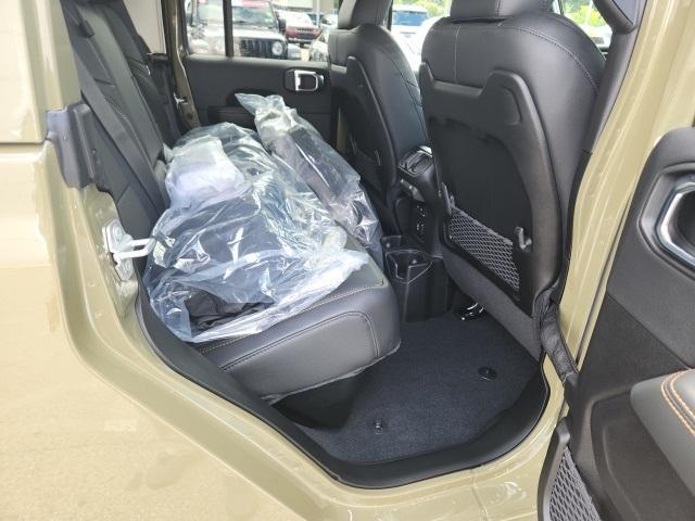 new 2025 Jeep Gladiator car, priced at $51,940