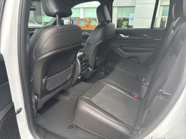 new 2025 Jeep Grand Cherokee car, priced at $41,730