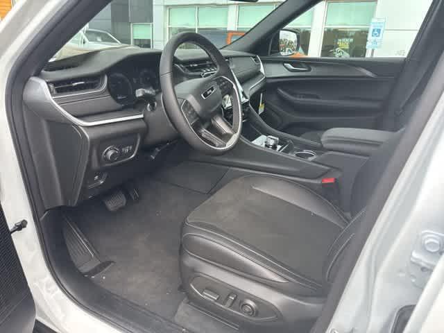 new 2025 Jeep Grand Cherokee car, priced at $41,730