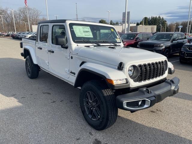 new 2024 Jeep Gladiator car, priced at $43,024