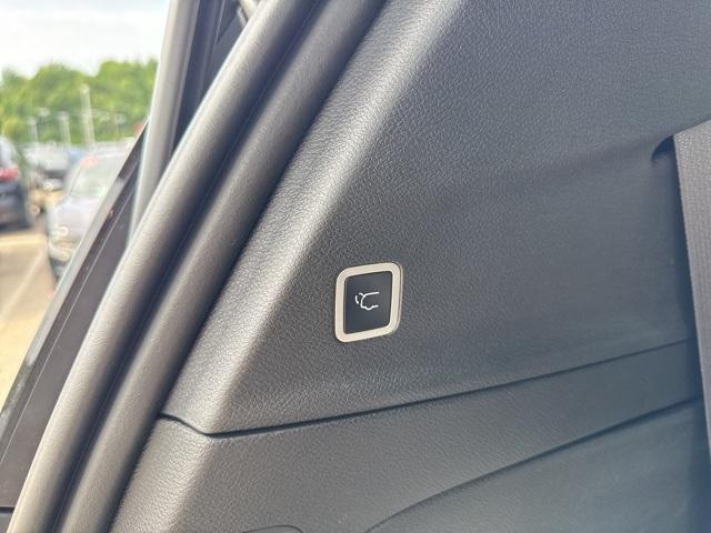 new 2025 Chrysler Pacifica car, priced at $52,385