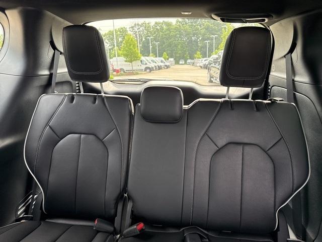 new 2025 Chrysler Pacifica car, priced at $52,385