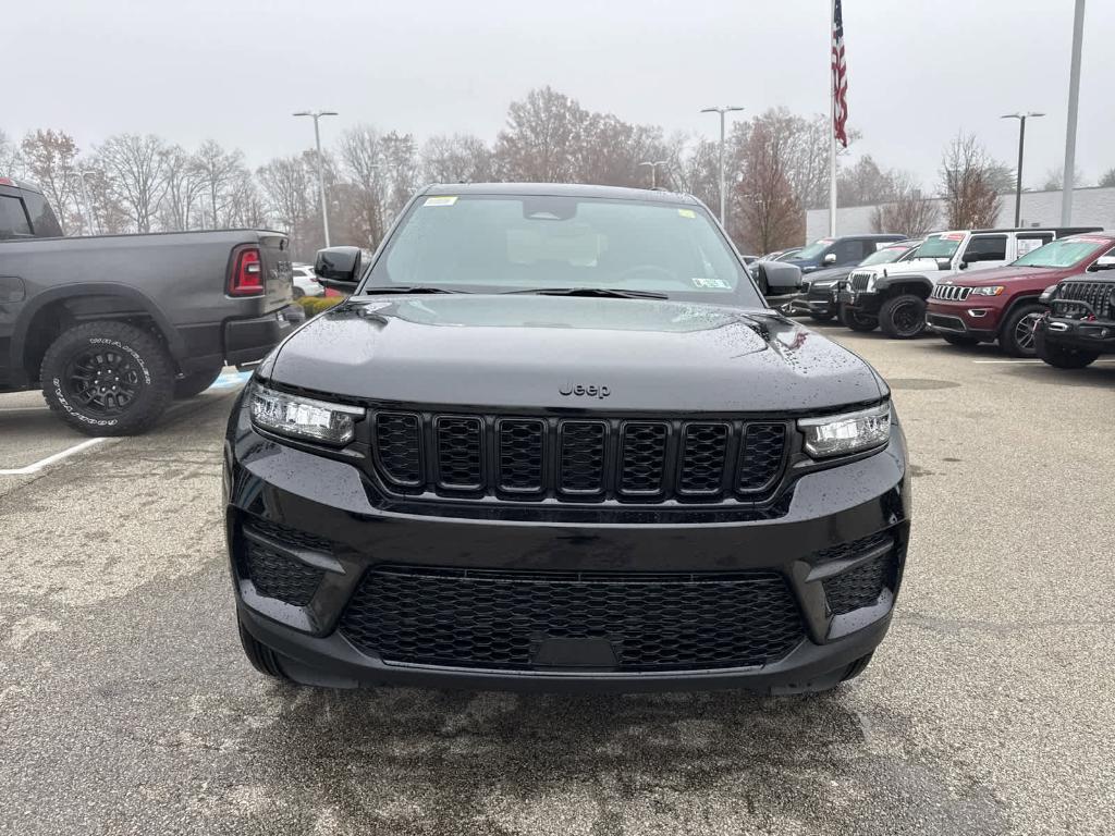 new 2025 Jeep Grand Cherokee car, priced at $42,683