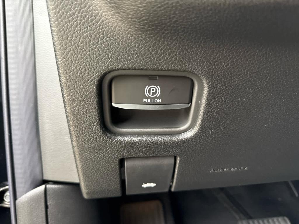 new 2025 Jeep Grand Cherokee car, priced at $42,683