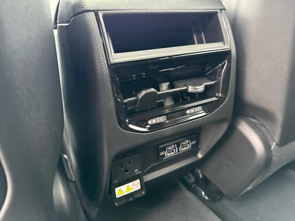 new 2025 Jeep Grand Cherokee car, priced at $42,683