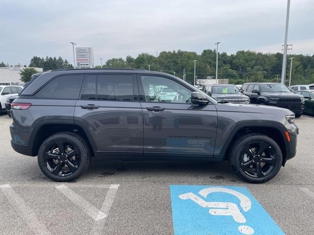 new 2024 Jeep Grand Cherokee car, priced at $48,099