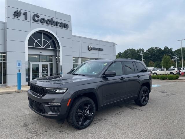 new 2024 Jeep Grand Cherokee car, priced at $49,099