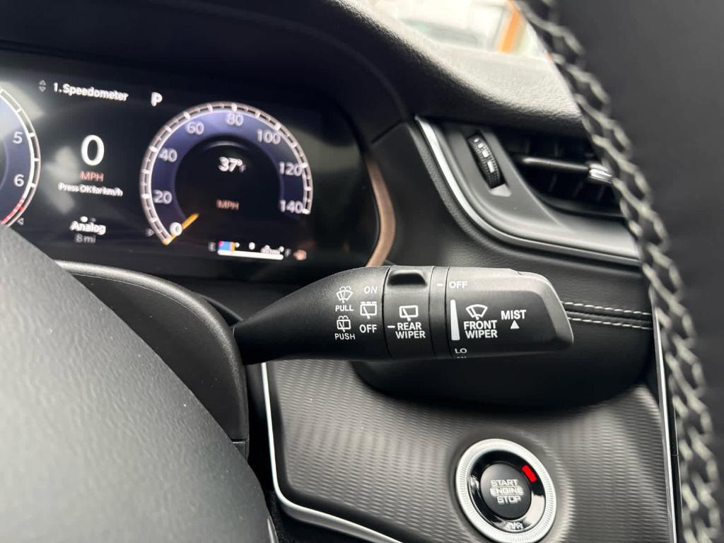 new 2025 Jeep Grand Cherokee car, priced at $42,683