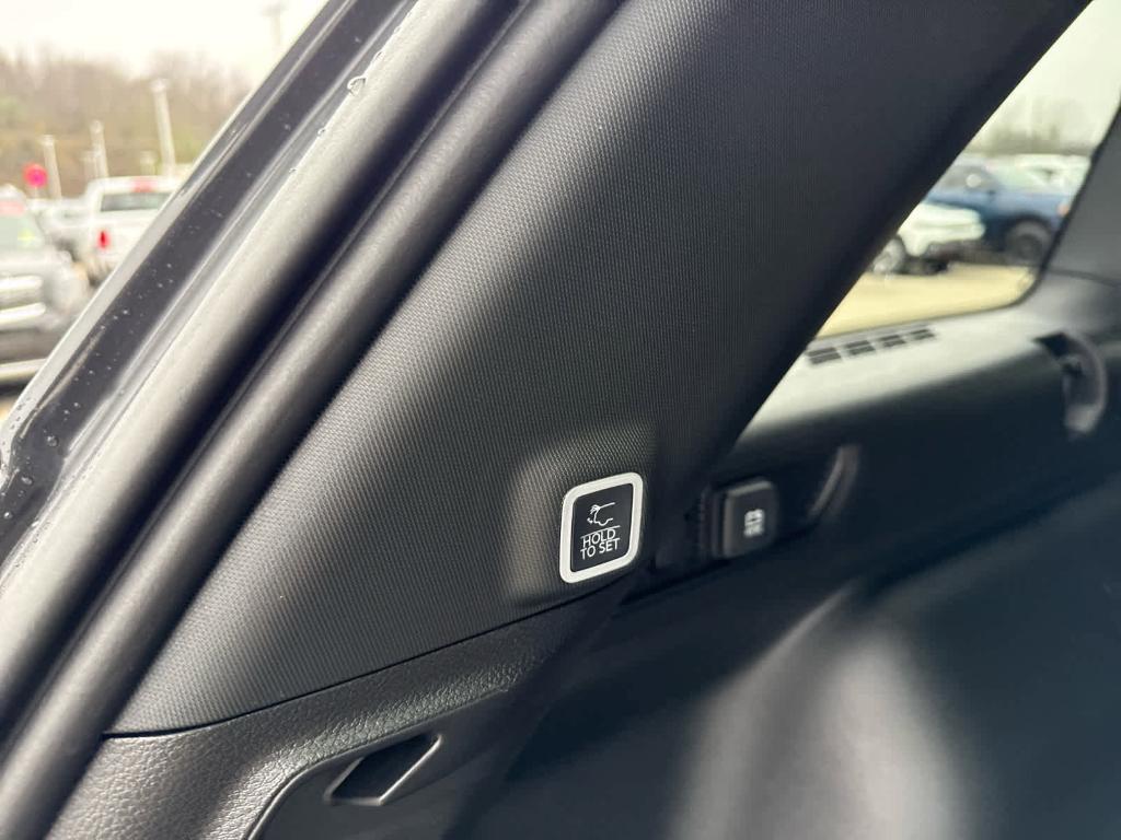 new 2025 Jeep Grand Cherokee car, priced at $42,683