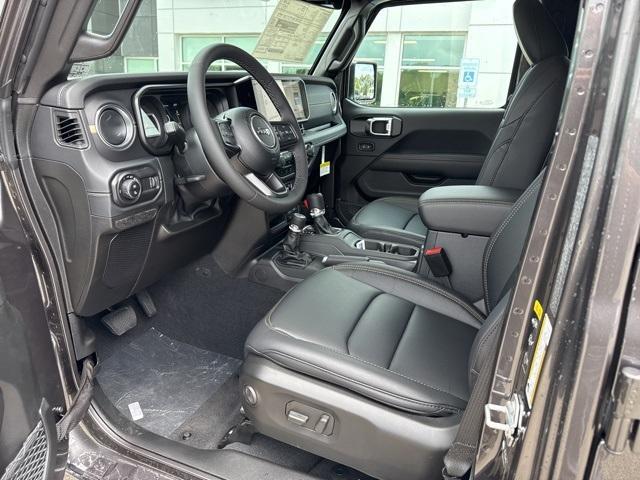 new 2025 Jeep Gladiator car, priced at $54,302