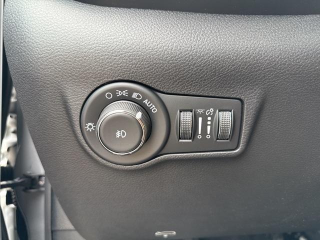 new 2025 Jeep Compass car, priced at $37,594