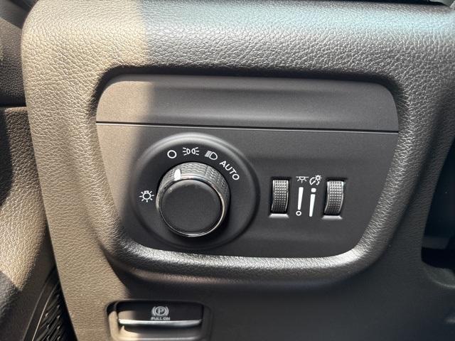 new 2025 Jeep Grand Cherokee L car, priced at $45,107