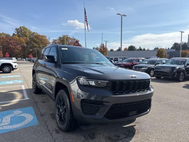 new 2025 Jeep Grand Cherokee car, priced at $42,683