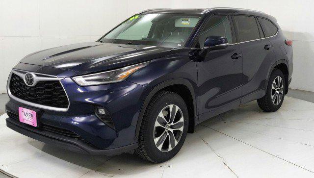 used 2021 Toyota Highlander car, priced at $35,591