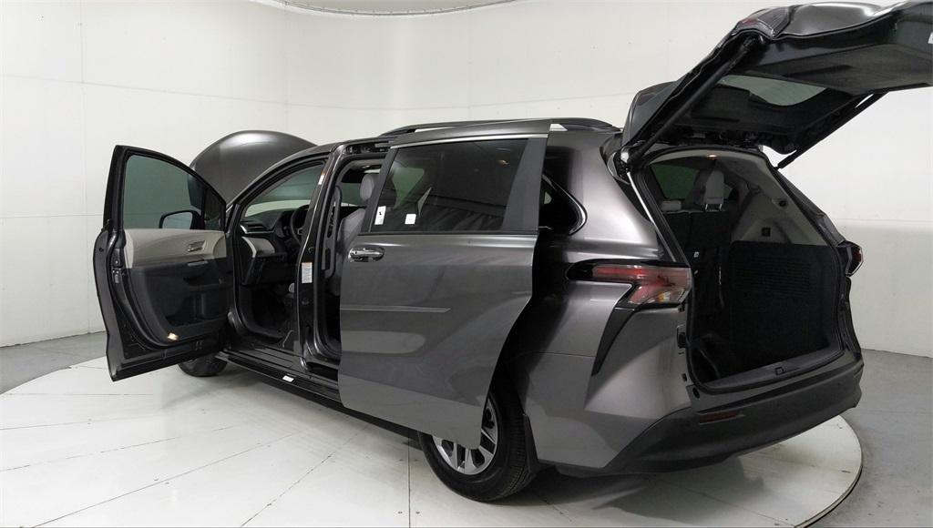 used 2024 Toyota Sienna car, priced at $45,991