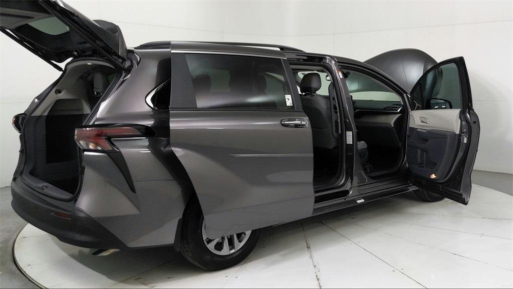 used 2024 Toyota Sienna car, priced at $45,991