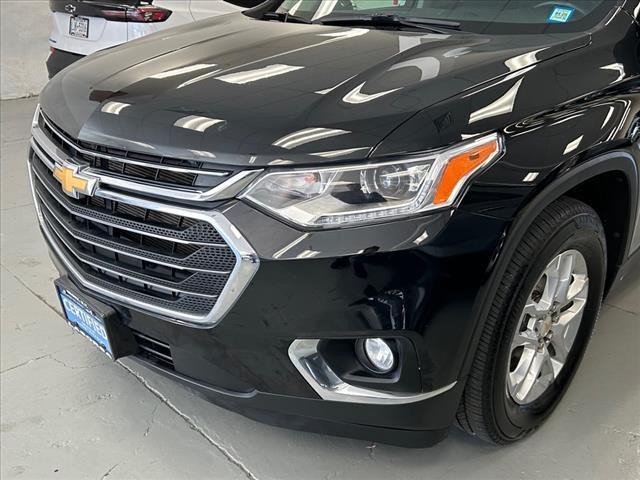 used 2021 Chevrolet Traverse car, priced at $28,400
