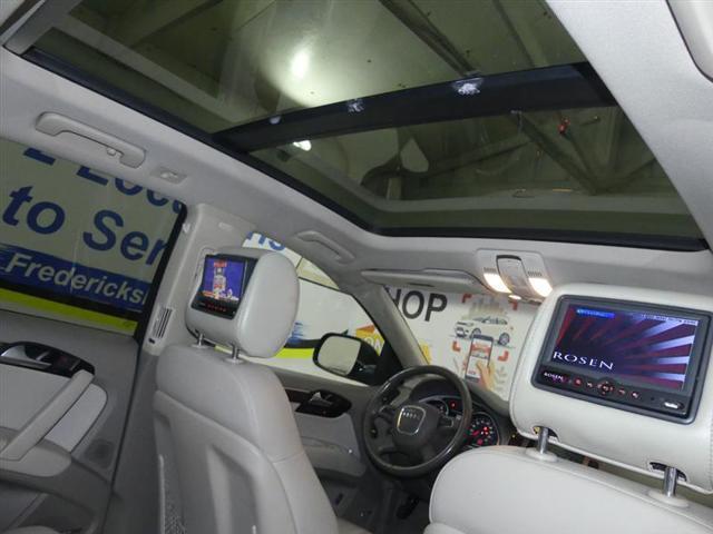 used 2010 Audi Q7 car, priced at $7,900