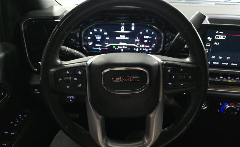 used 2022 GMC Sierra 1500 car, priced at $35,400