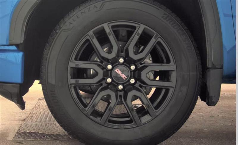 used 2022 GMC Sierra 1500 car, priced at $35,400