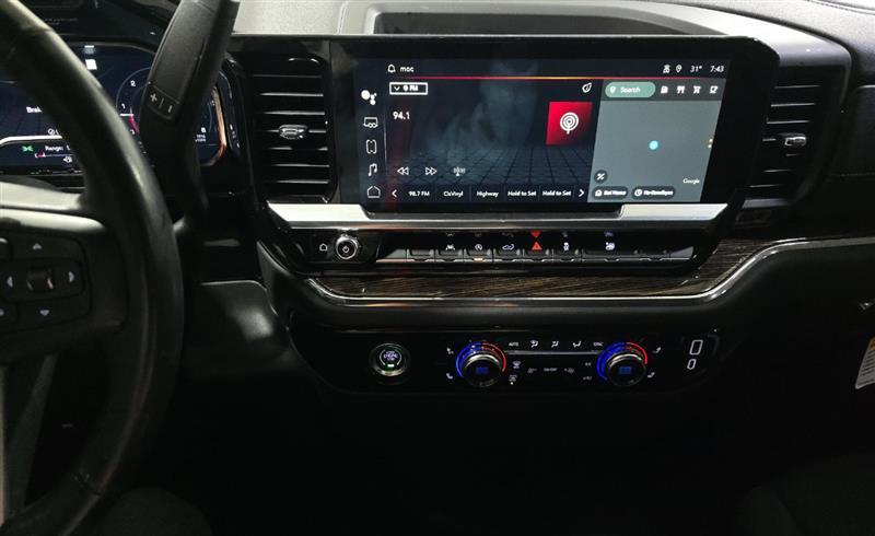 used 2022 GMC Sierra 1500 car, priced at $35,400