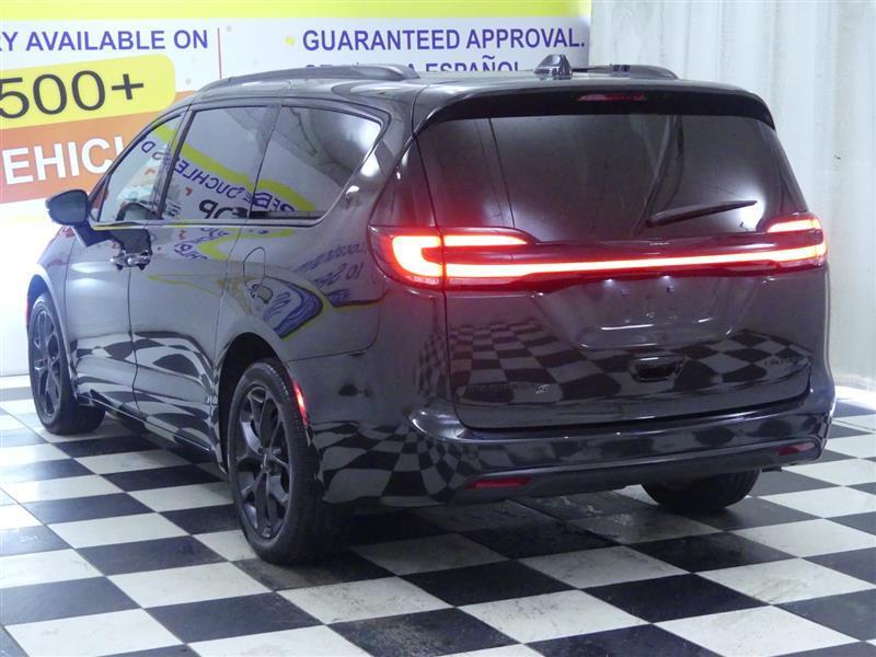 used 2021 Chrysler Pacifica car, priced at $30,000