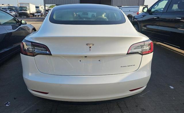 used 2022 Tesla Model 3 car