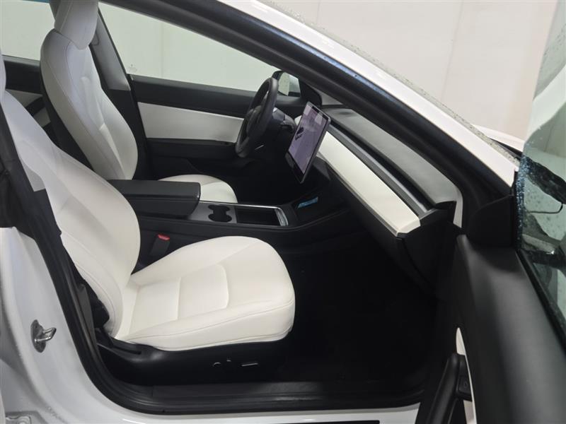 used 2021 Tesla Model 3 car, priced at $21,000