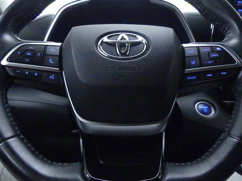 used 2021 Toyota Highlander Hybrid car, priced at $27,999