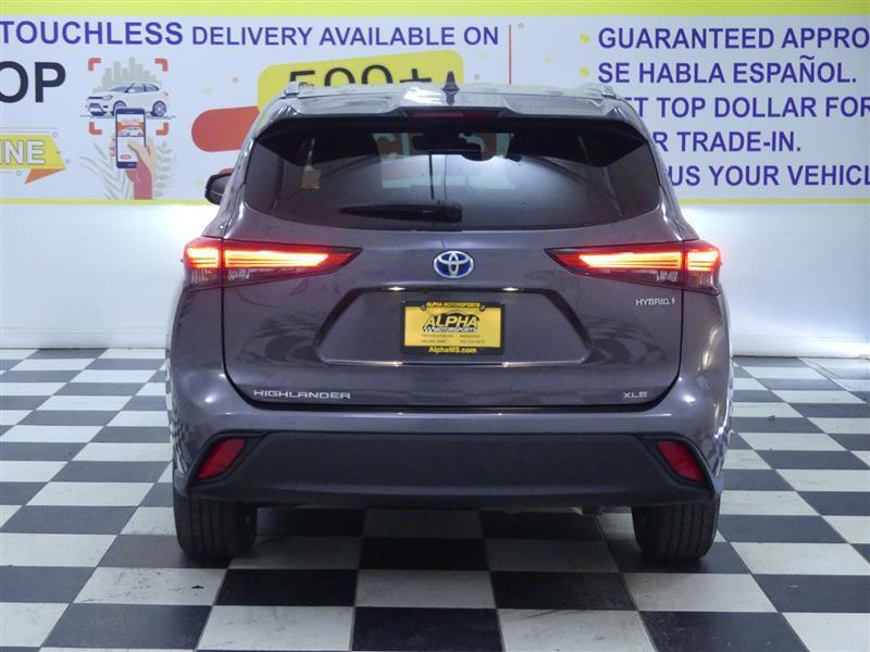used 2021 Toyota Highlander Hybrid car, priced at $27,999