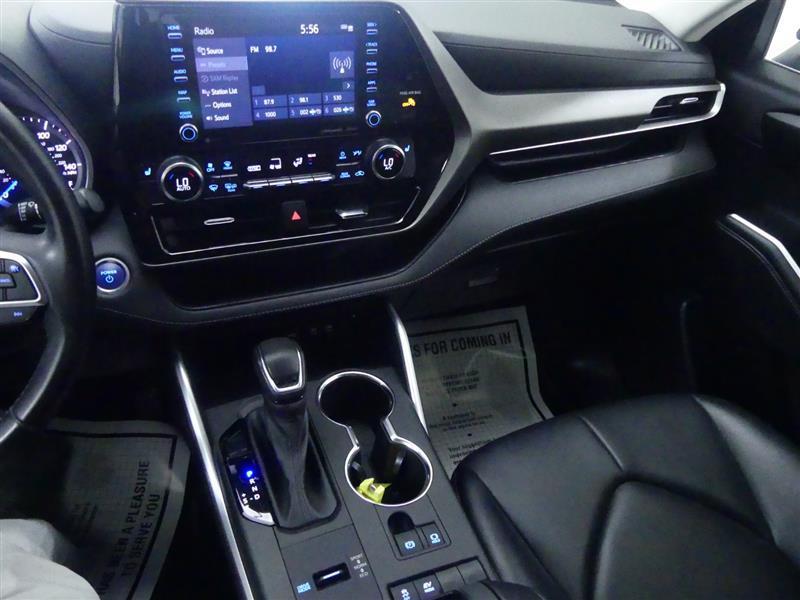 used 2021 Toyota Highlander Hybrid car, priced at $27,999
