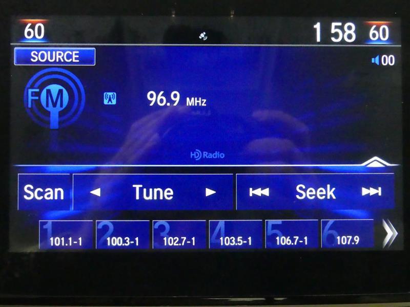 used 2021 Honda Clarity Plug-In Hybrid car, priced at $21,000