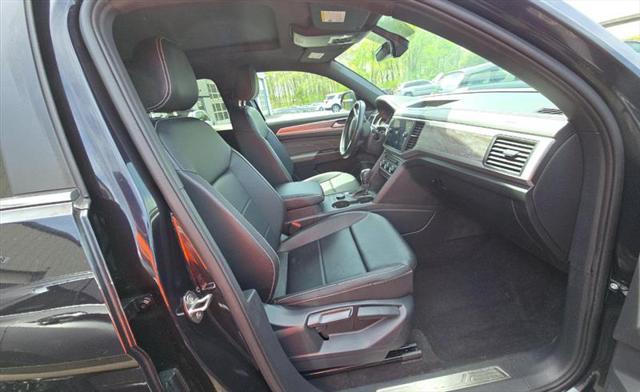 used 2021 Volkswagen Atlas Cross Sport car, priced at $21,900